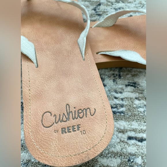 Reef Celine Scalloped Sandals White Beige Size 10 Flip Flops - Picture 4 of 7